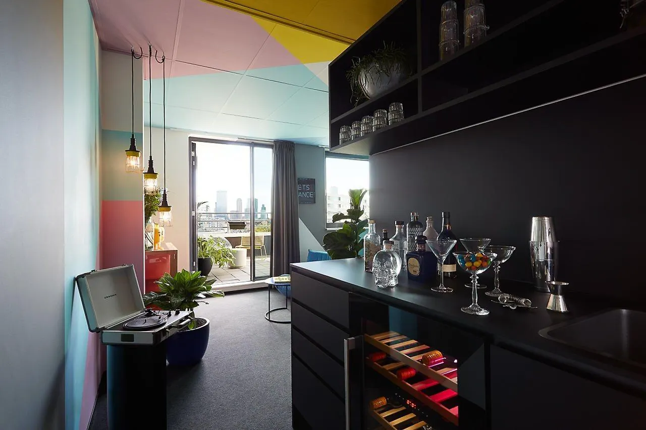 The Social Hub Rotterdam Hotel 3*,